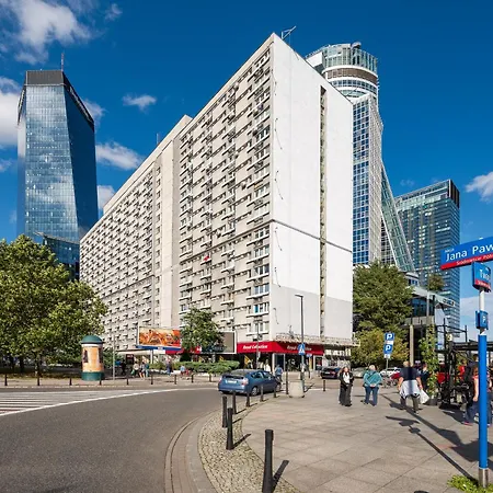 Rondo Onz Centre By Bookinghost