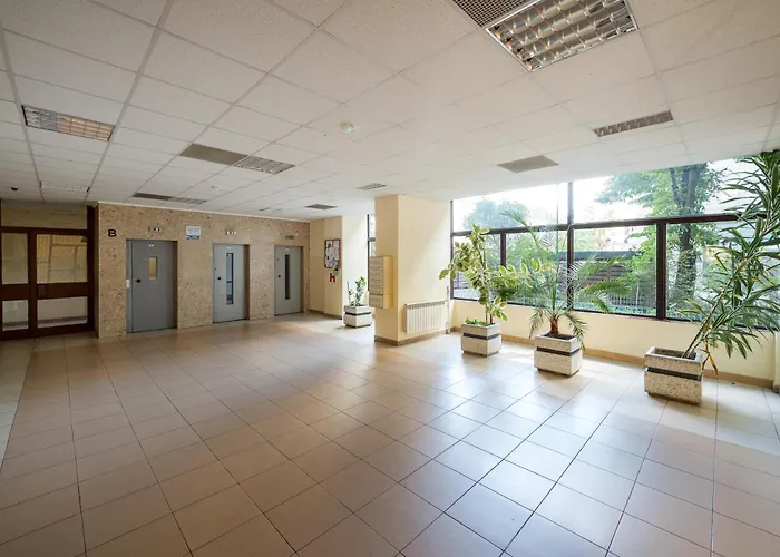 Rondo Onz Centre By Bookinghost * Warschau